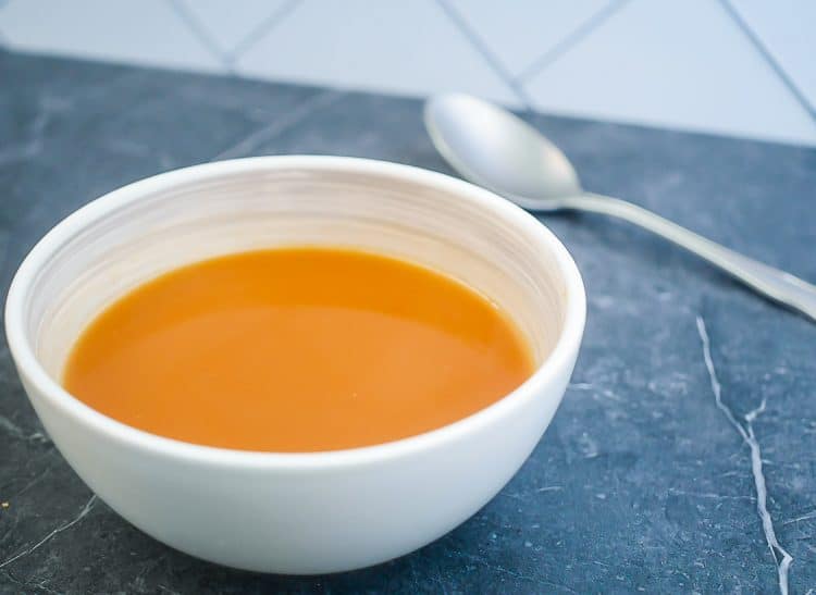 Zoete tomatensoep met een beetje pit | Foodaholic.nl