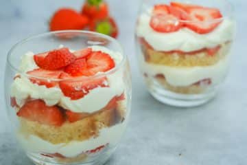 Torentje van aardbeien, cake & mascarpone | Foodaholic.nl