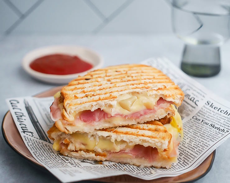 Tosti Hawai | Foodaholic.nl