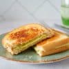 Tosti pesto en kaas | Foodaholic.nl