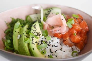 - Sushi bowl met zalm