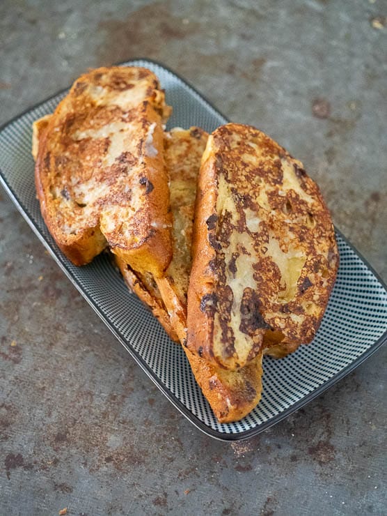 Wentelteefjes van kerststol | Foodaholic.nl