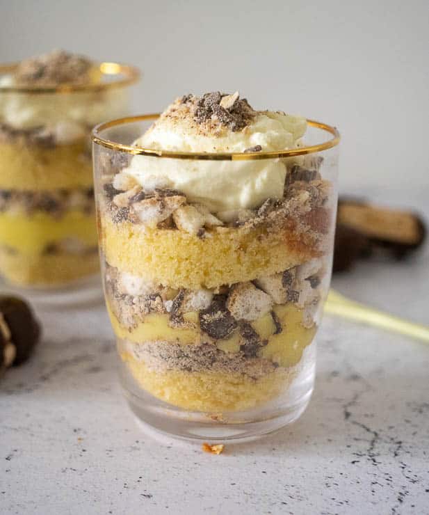 Toetje met bokkenpootjes, cake en banketbakkersroom | Foodaholic.nl