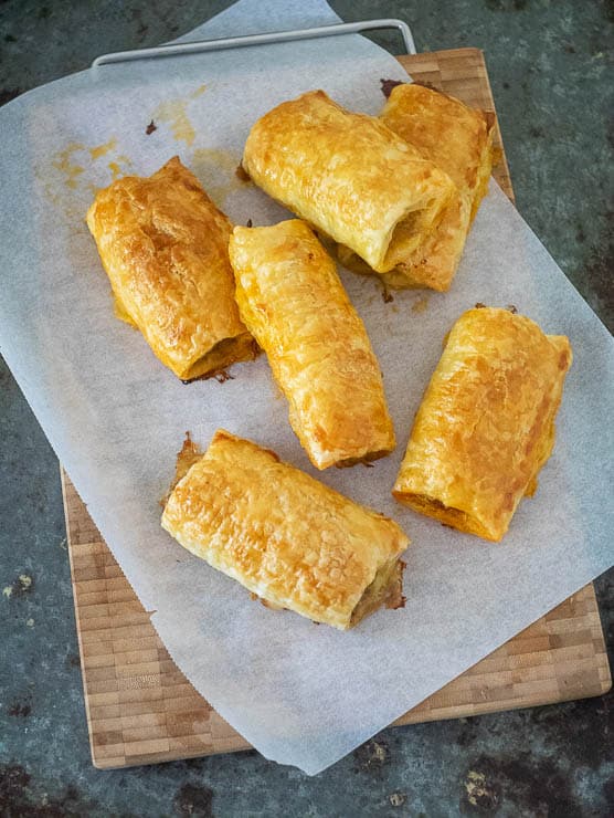 Saucijzenbroodjes | Foodaholic.nl