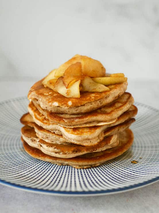 American pancakes met appel en kaneel | Foodaholic.nl