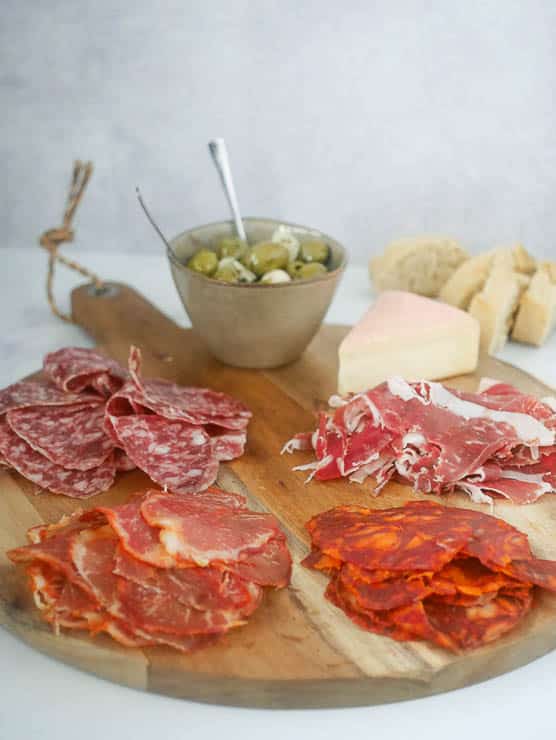 Spaanse borrelplank | Foodaholic.nl