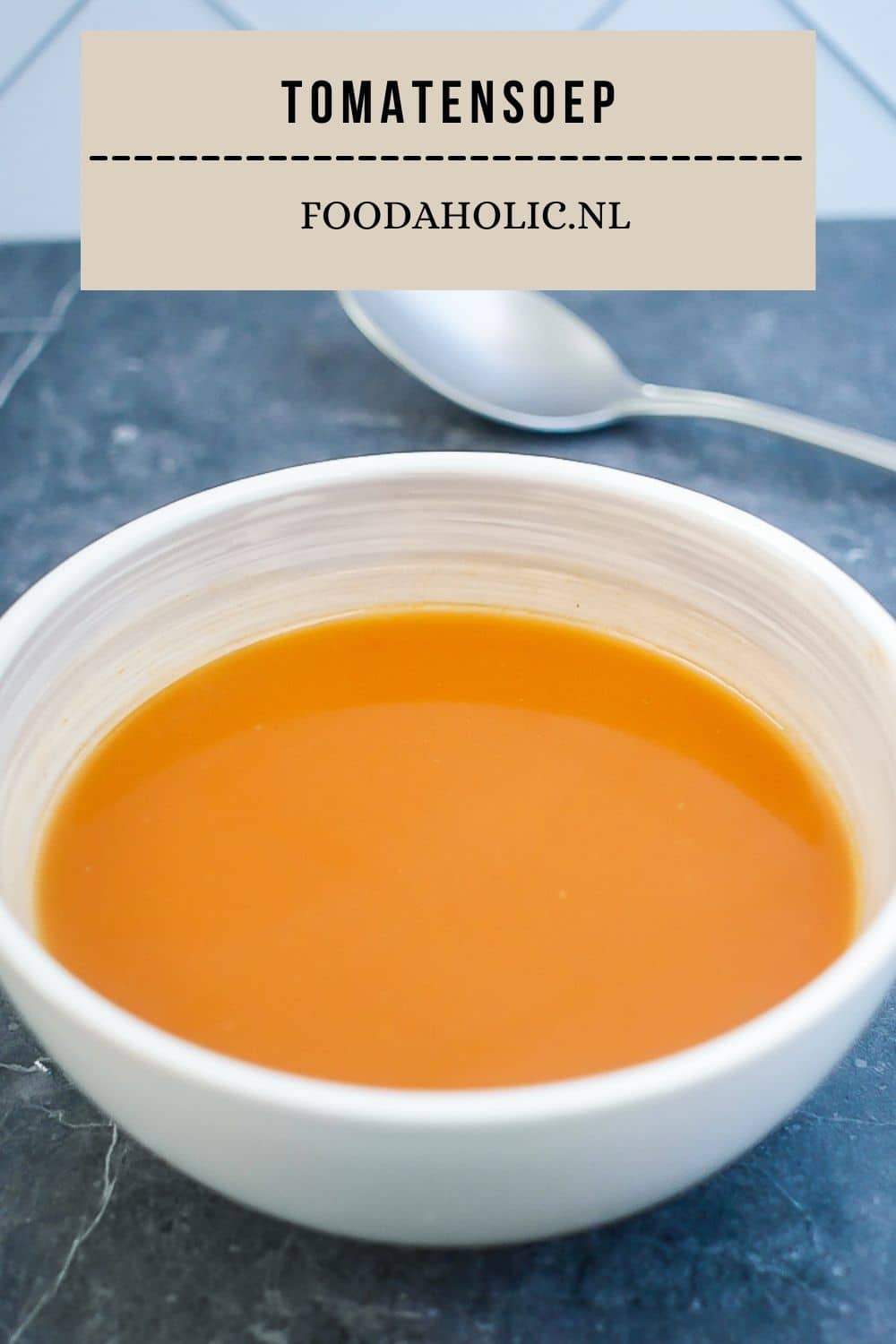 Zoete tomatensoep met een beetje pit | Foodaholic.nl