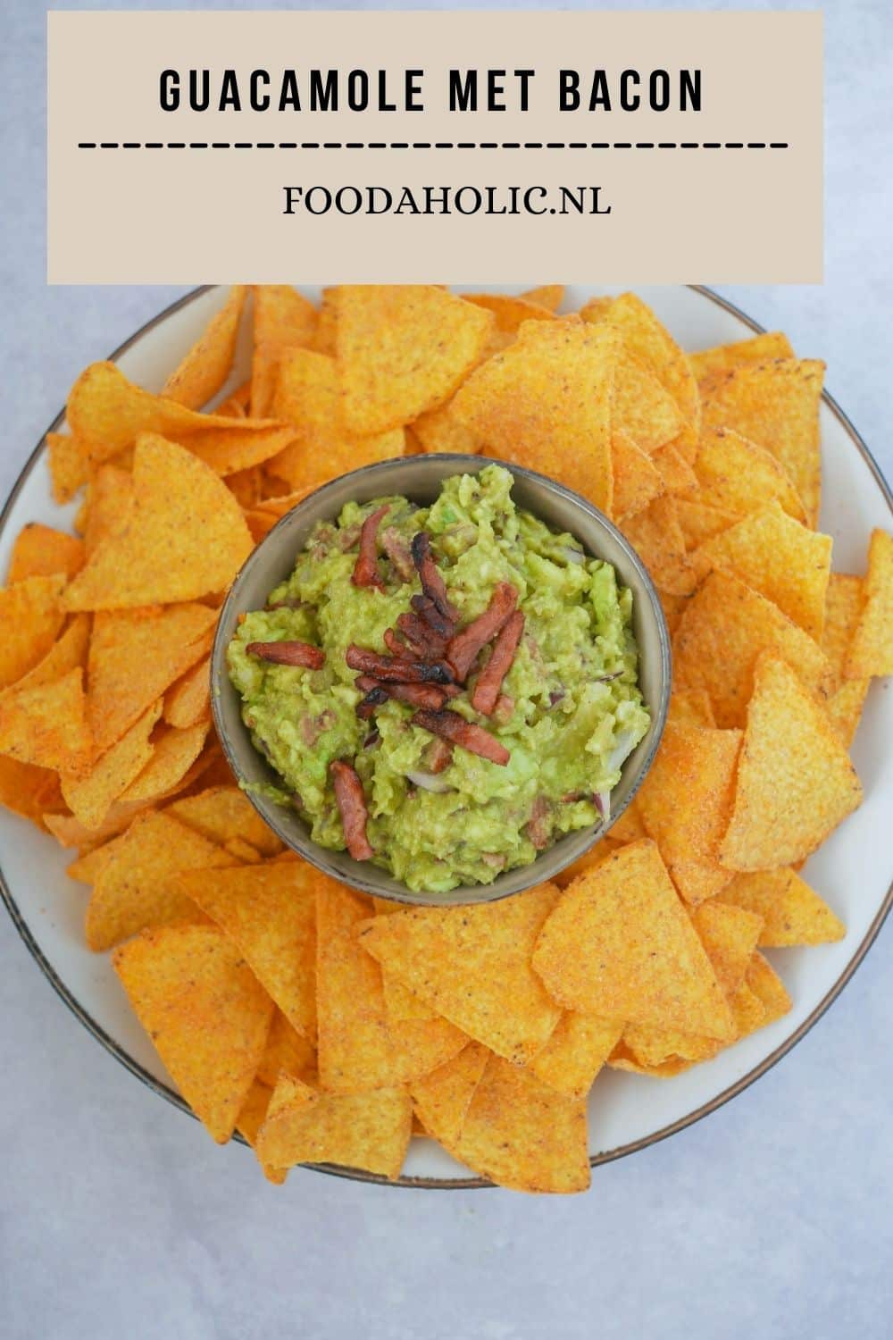 Guacamole met bacon gemaakt met de avocado’s van Your Avojoy | Foodaholic.nl
