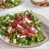 Salade met stoofpeer en geitenkaas | Foodaholic.nl