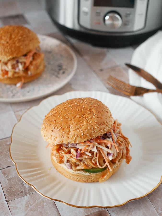 Broodje pulled chicken | Foodaholic.nl